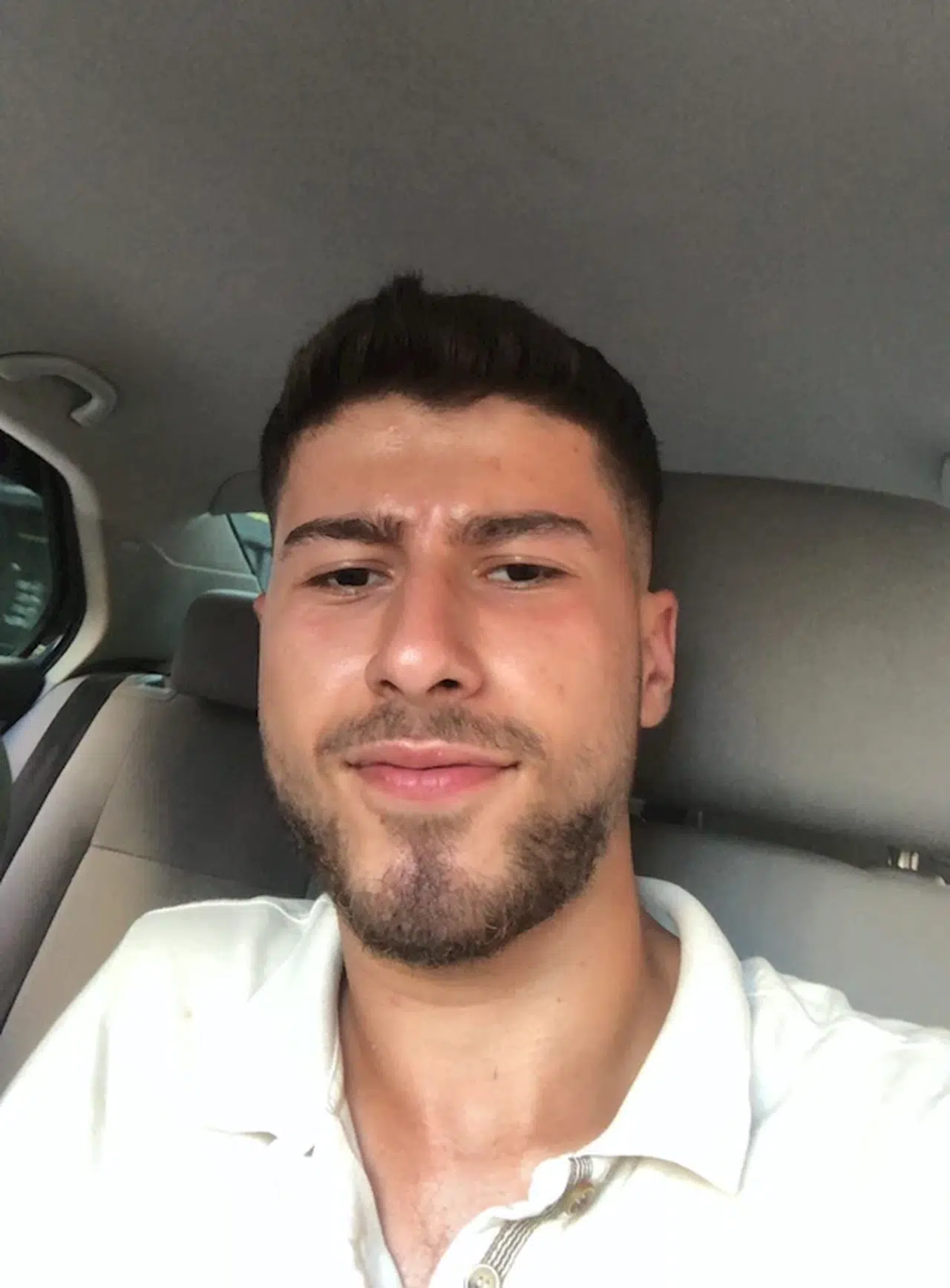 Tarla sularken elektrik akımına kapılıp öldü