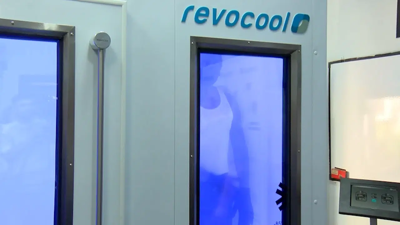 İstanbul -  Dünyaca ünlü sporcularla gündeme gelen kriyoterapi cihazı İstanbul Üniversitesi Tıp Fakültesi'nde tanıtıldı