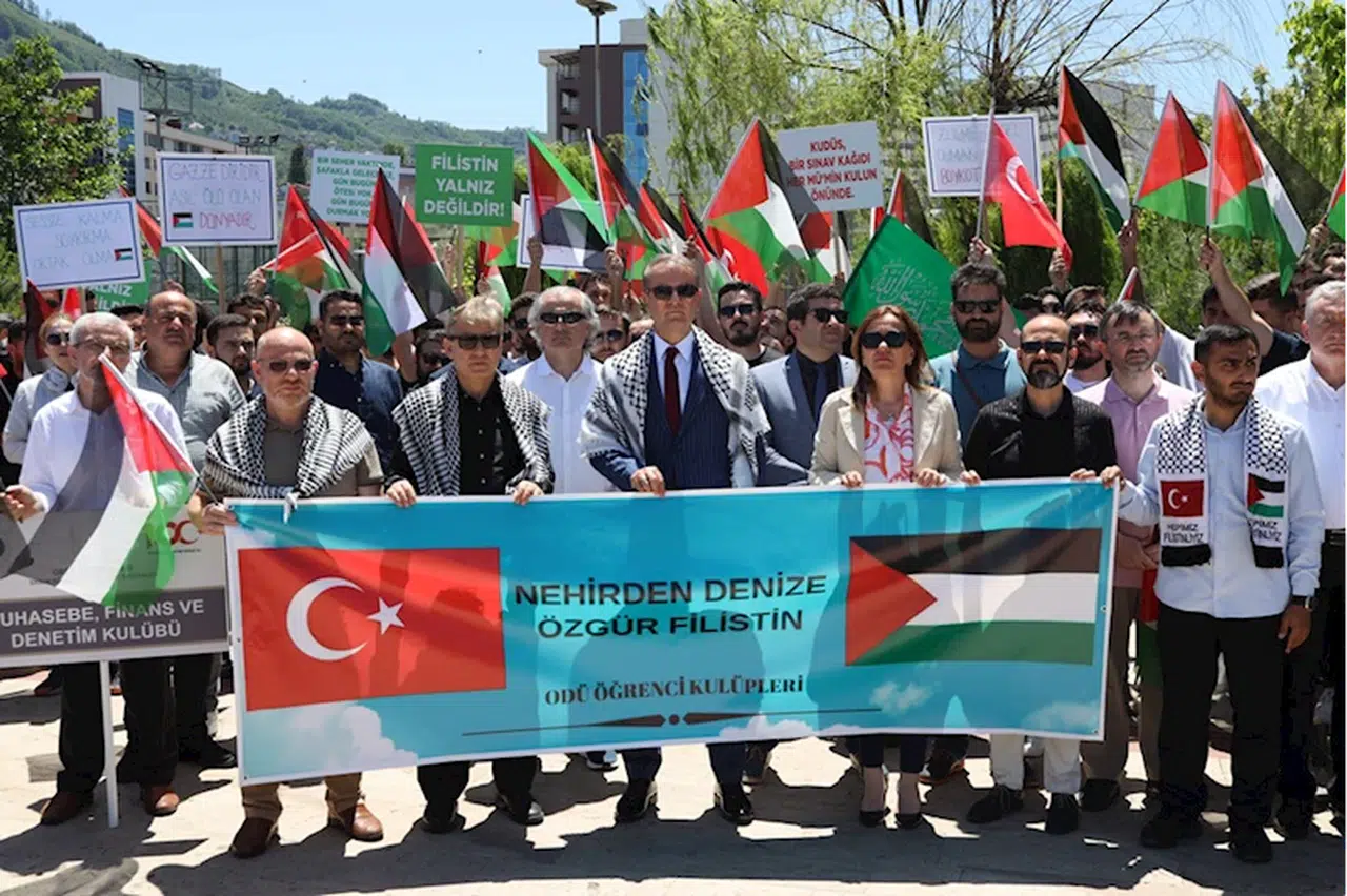 Ordu Üniversitesinde Filistin'e destek yürüyüşü düzenlendi