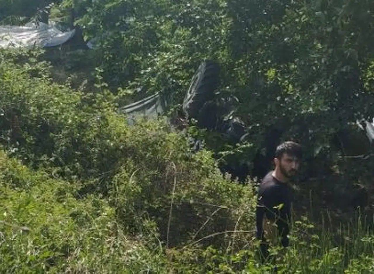 Kastamonu'da hafif ticari araç traktöre çarptı: 3 yaralı