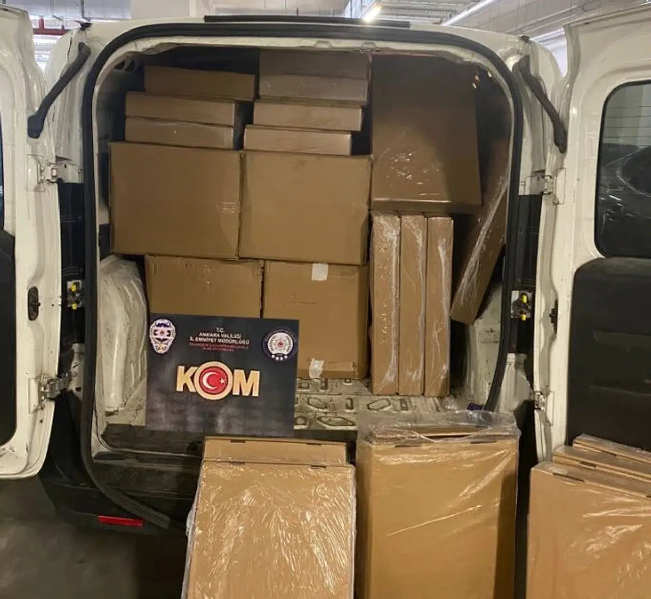 Ankara'da 300 bin makaron ele geçirildi: 1 gözaltı