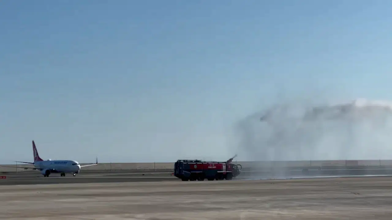 Bahreyn'den Rize'ye ilk charter seferiyle 155 yolcu geldi