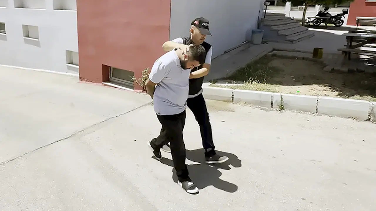 Uyuşturucuyu 'Kübra' ve 'Ice', polisi ise 'Amca' diye şifrelemişler