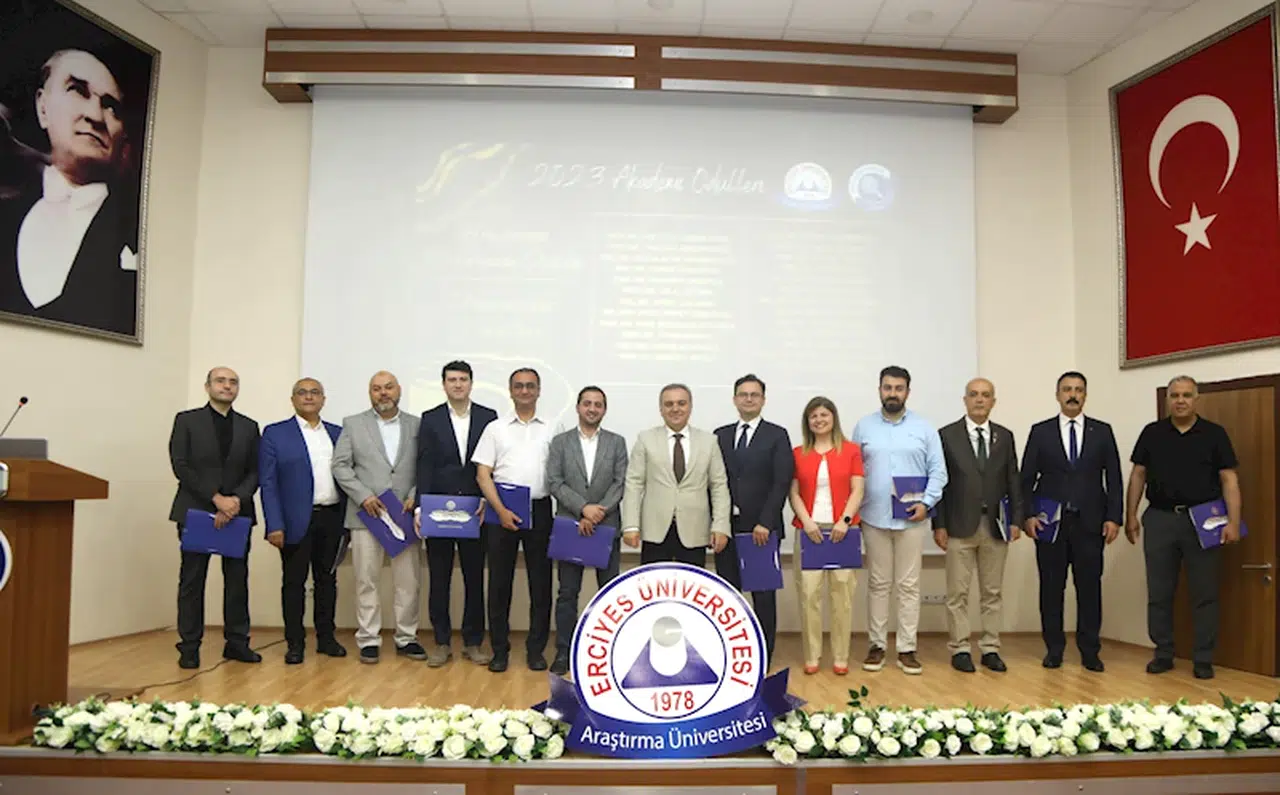 ERÜ’de '2023 Yılı Akademi Ödülleri Töreni' düzenlendi