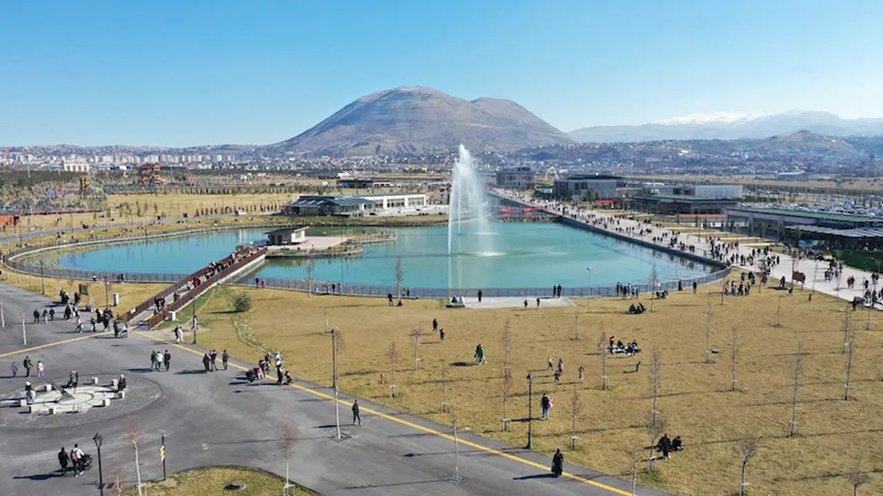 Millet bahçesi kapılarını sabah 5'te açacak