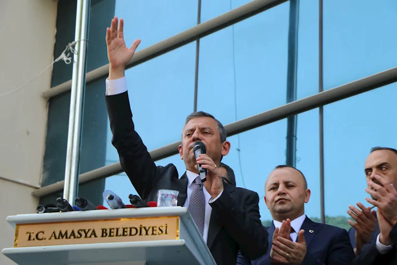 Özgür Özel: Cumhurbaşkanı Erdoğan'a, emekli maaşının asgari ücrete çıkarılması gerektiğini ifade ettim