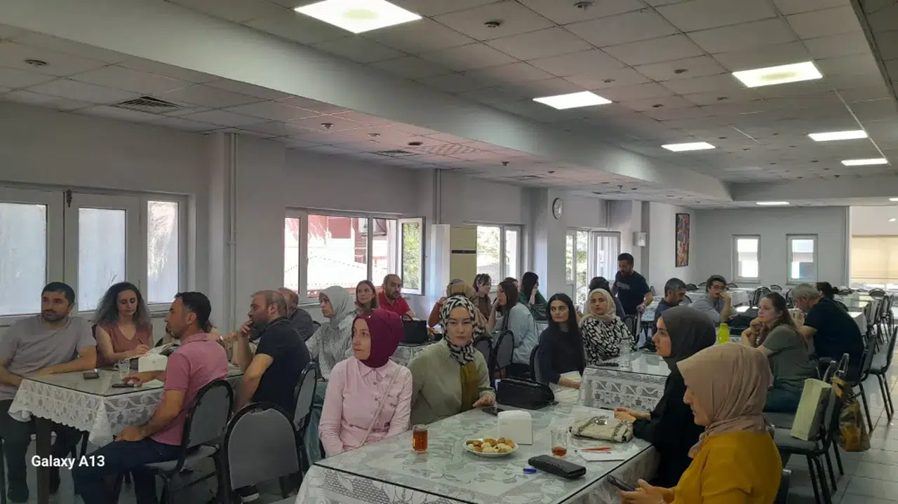 Öğretmenlerin Mesleki Gelişimine Katkı: Açık Uçlu Soru Yazma Semineri Başarıyla Tamamlandı