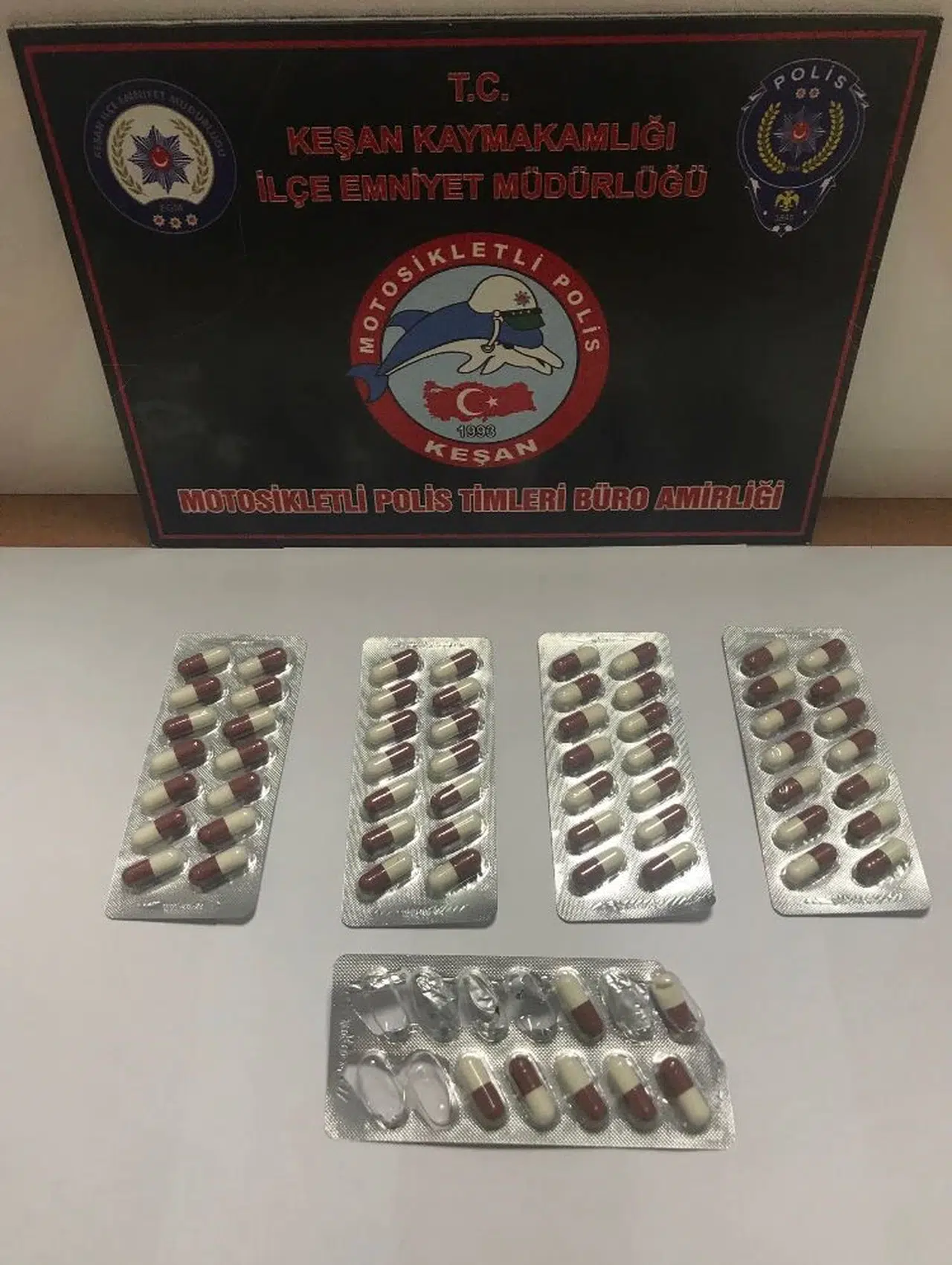 Edirne’de 63 sentetik ecza ele geçirildi; 1 gözaltı 