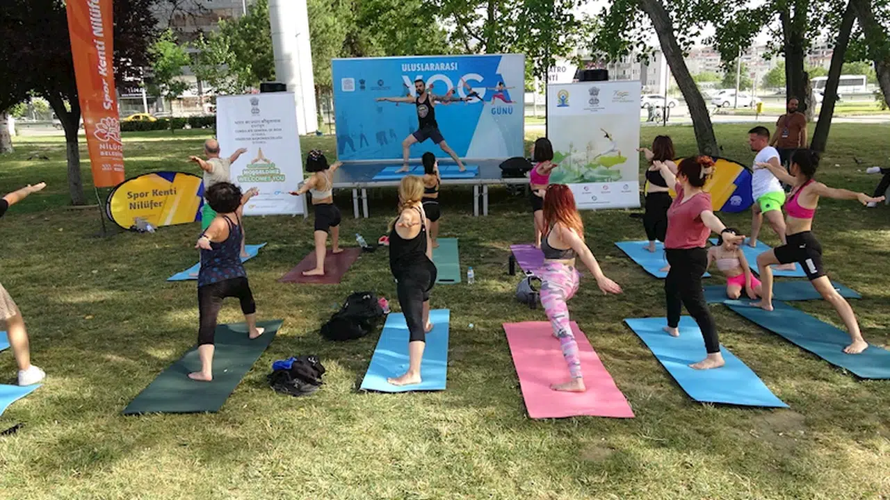 Bursa'da 'Uluslararası Yoga Günü' etkinliği