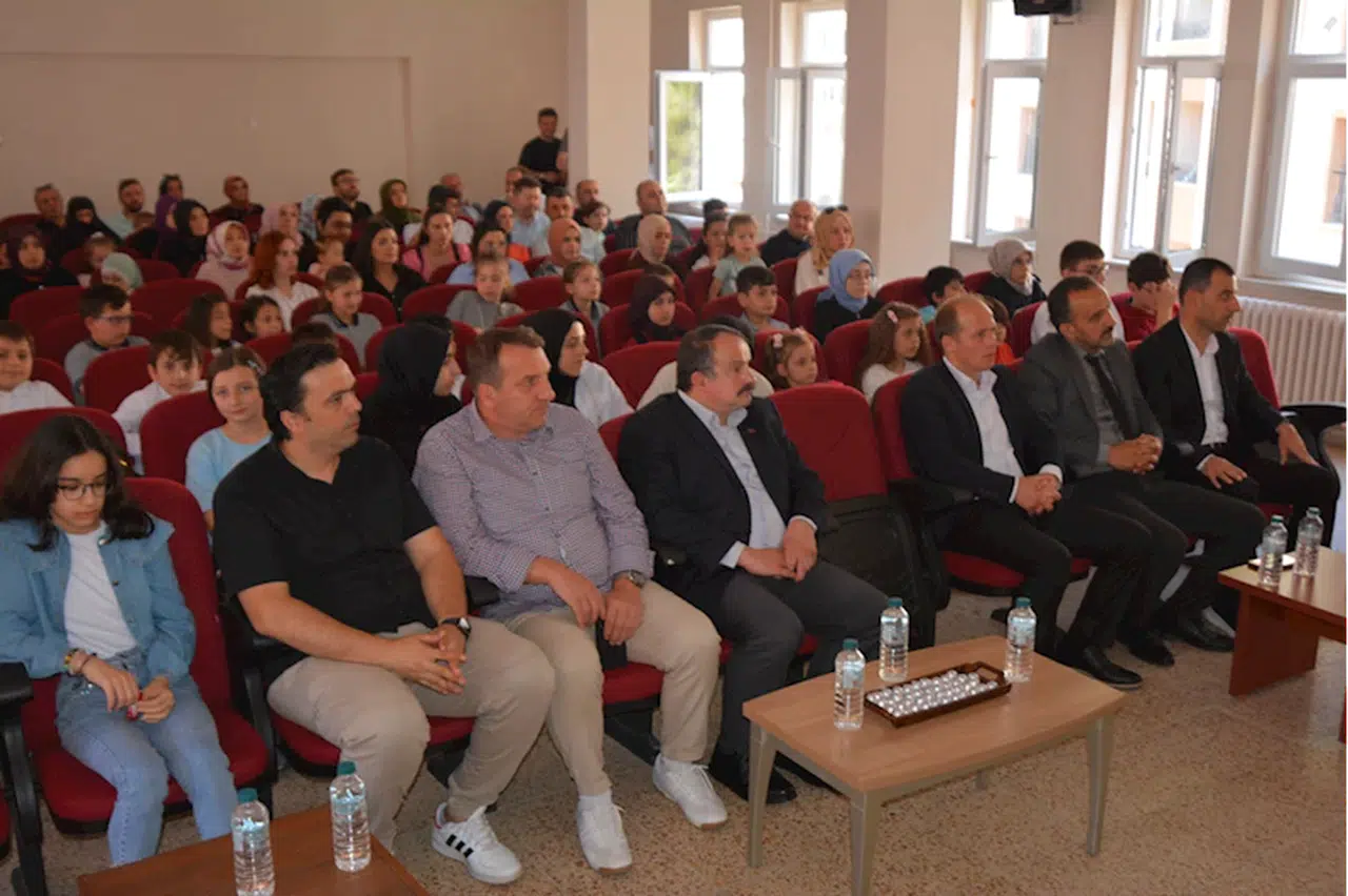 Trabzon'da Kitap Okuma Yarışması ödül töreni düzenlendi 