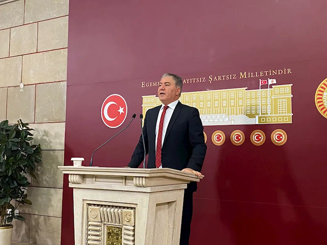 CHP'li Emir: Yumuşamayı, muhalefetin yumuşatılması gibi algılayanlar boş hayale kapılıyor