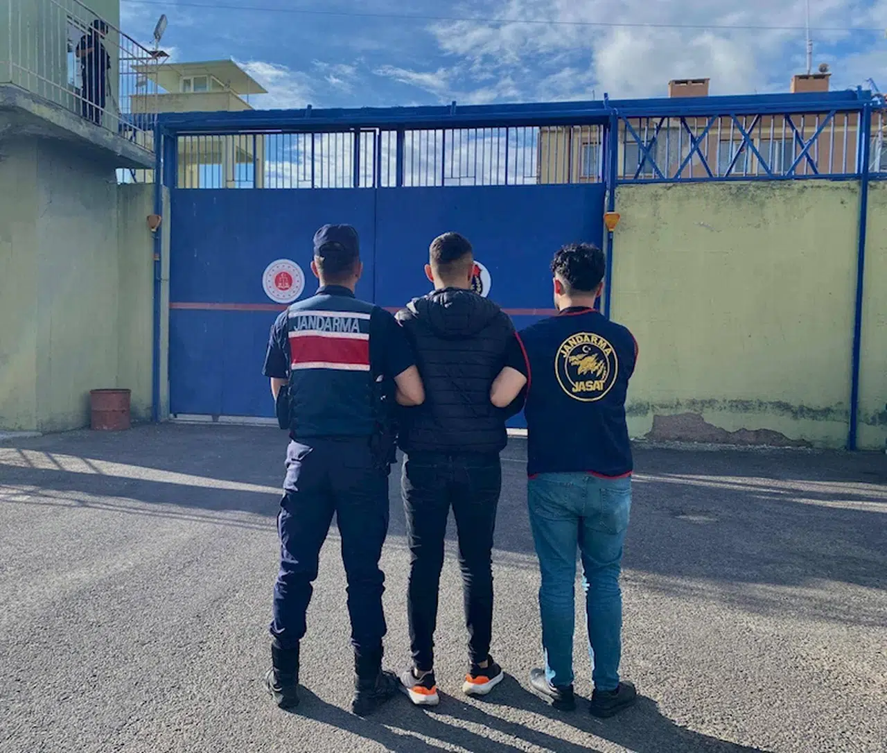 Nevşehir'de 12 yıl 6 ay 15 gün hapisle aranan firari hükümlü yakalandı