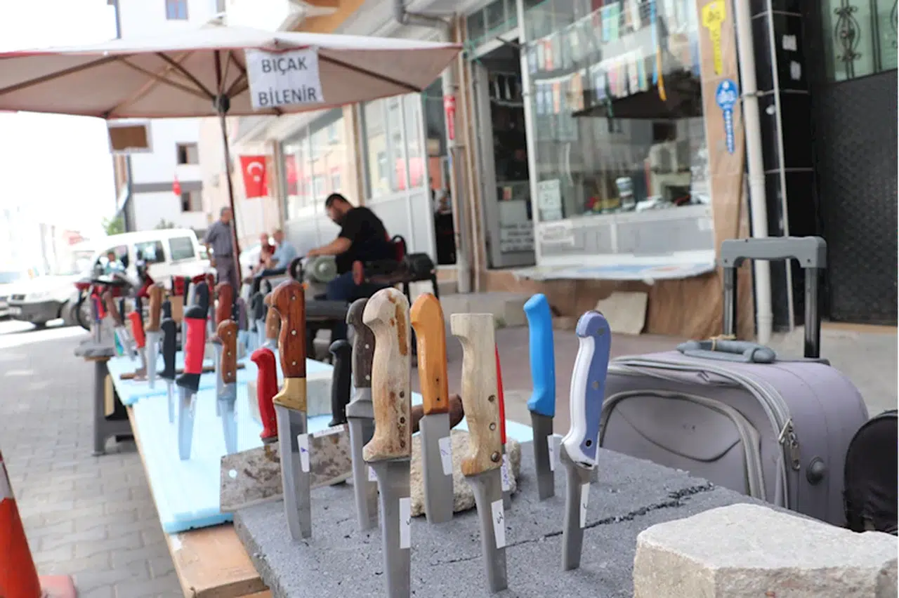 Havza'da bıçak bileme tezgahlarında yoğunluk yaşanıyor