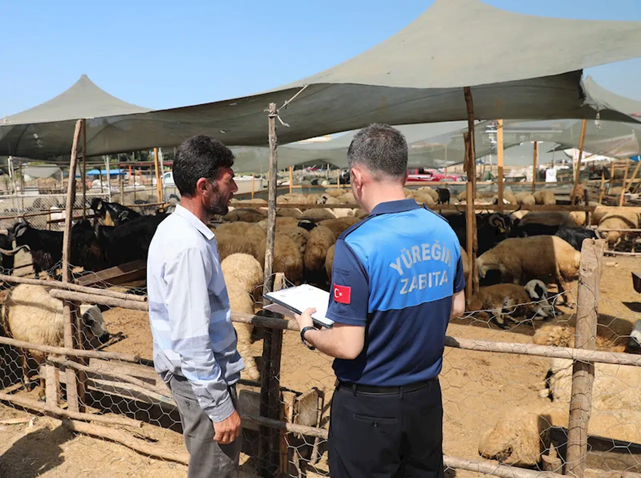 Yüreğir'de kurban satış ve kesim alanlarına denetim