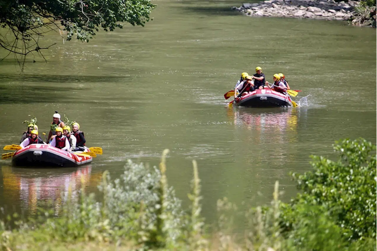 Düzce'de sıcak hava nedeniyle rafting parkurlarına talep arttı