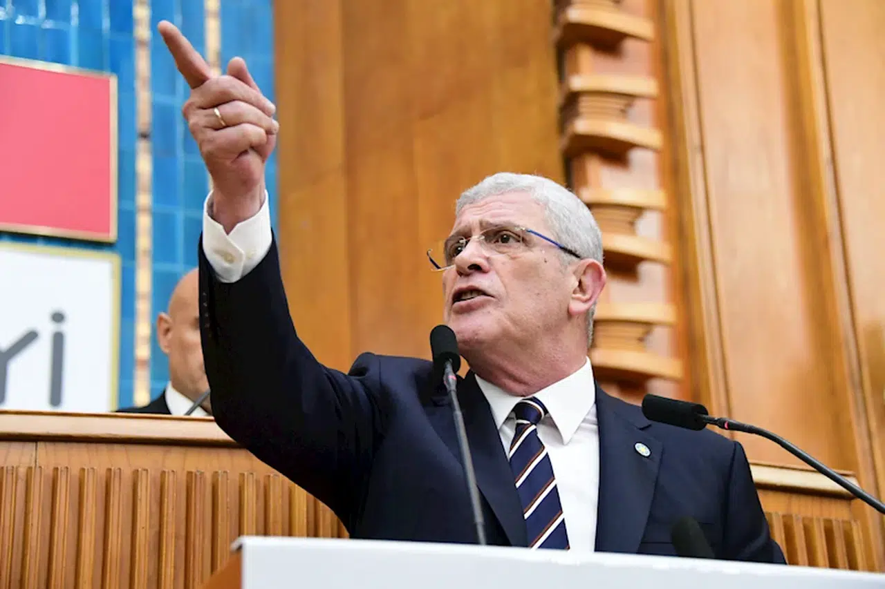 Dervişoğlu: İYİ Parti'de, sarayın karanlık dehlizlerinden çıkan sözde siyasete yer yoktur