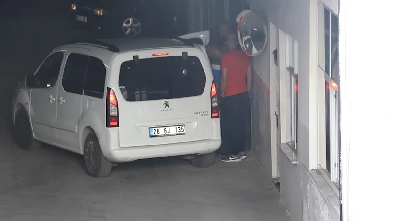 Osmaniye'den Eskişehir'e gelip, tartıştığı kızı ve torununu öldürdü (2)