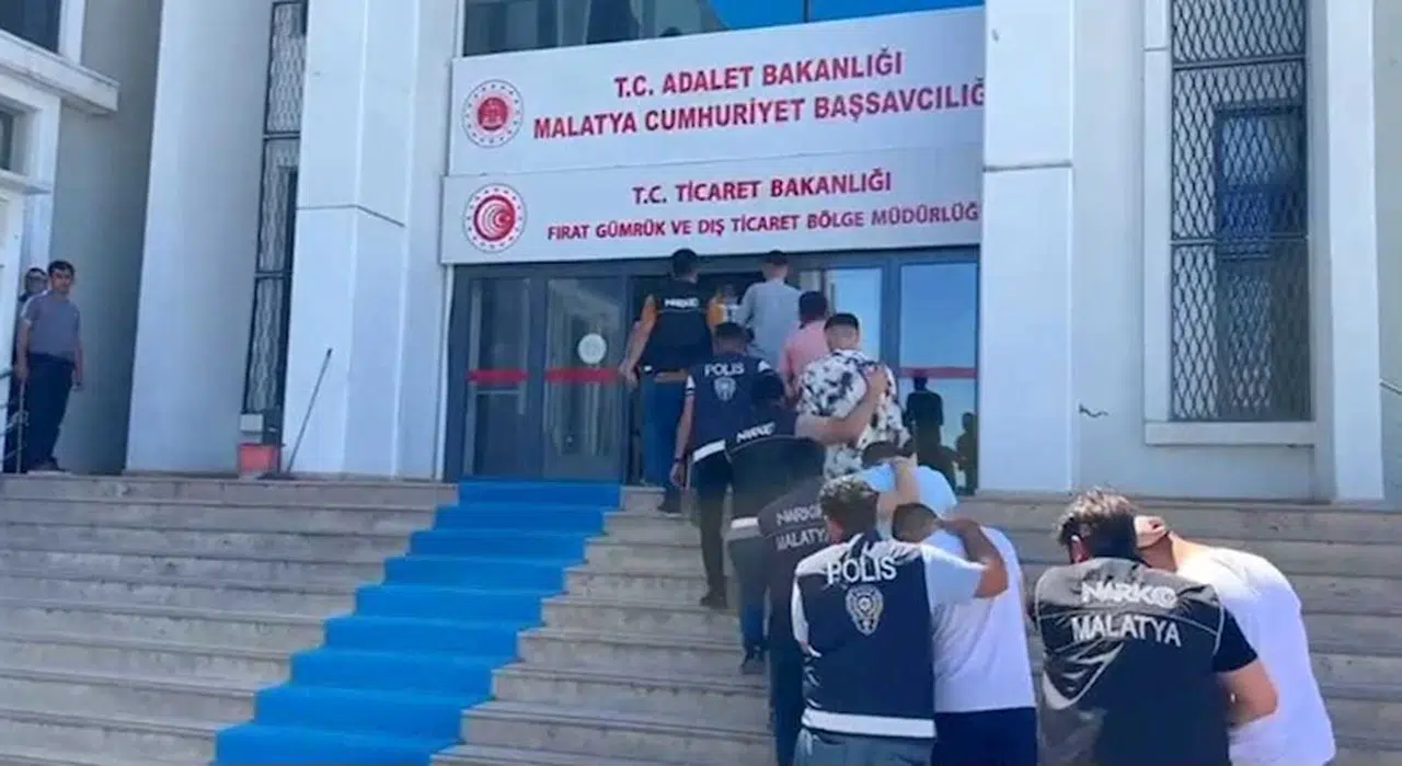 Malatya'da 'torbacı' operasyonu: 21 gözaltı