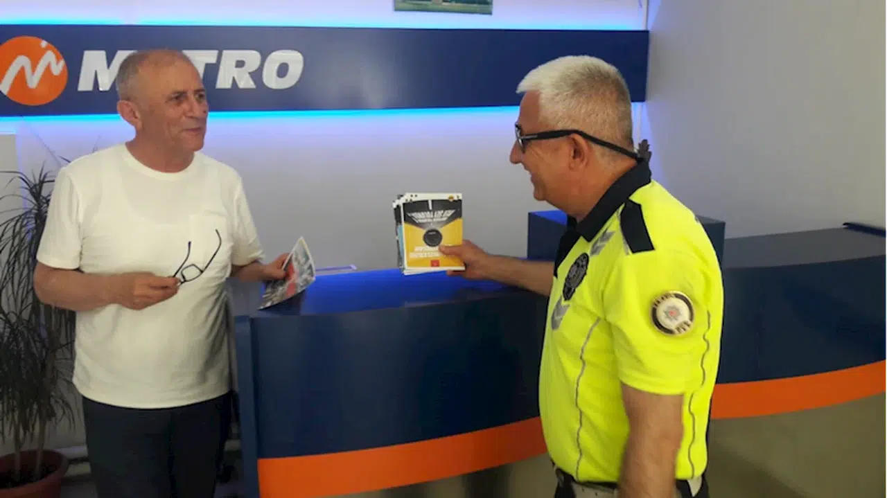 Terme'de bayram tatili öncesinde trafik ekipleri bilgilendirme yaptı