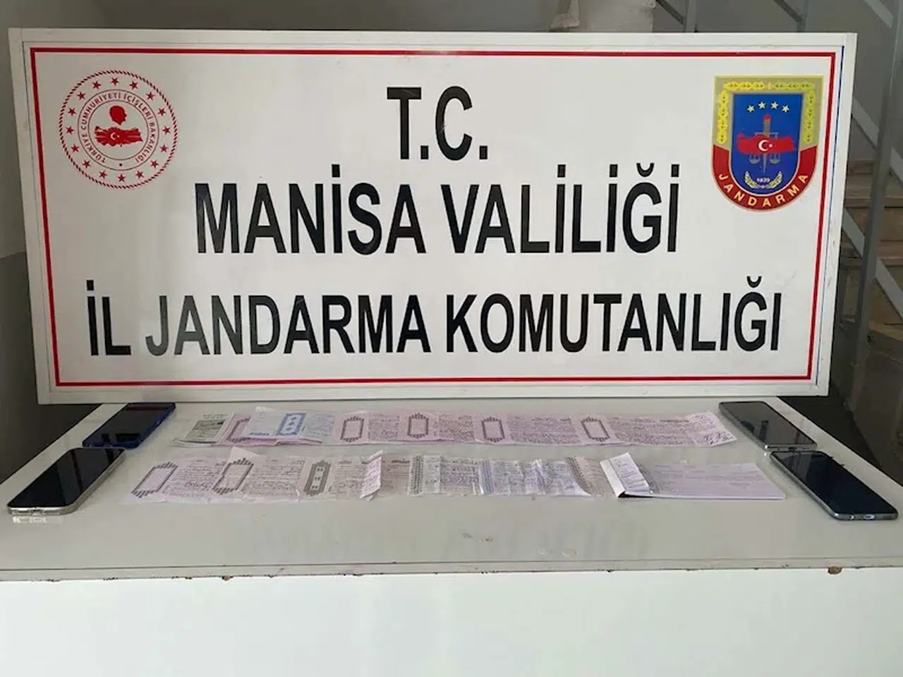 Manisa'da tefeci operasyonu: 5 gözaltı