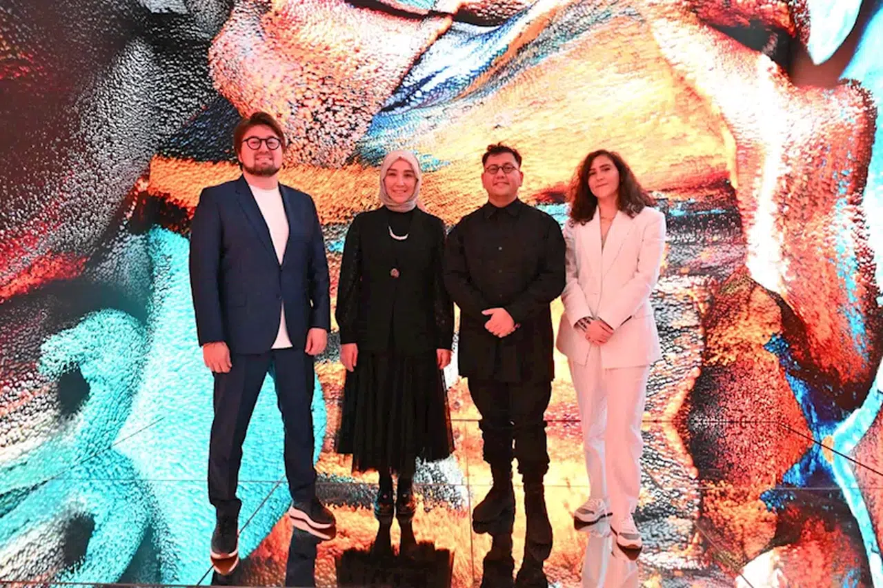 THY'nin Refik Anadol'la hazırladığı 'Inner Portrait' dijital sanat projesi İsviçre'de tanıtıldı (Video eklendi)