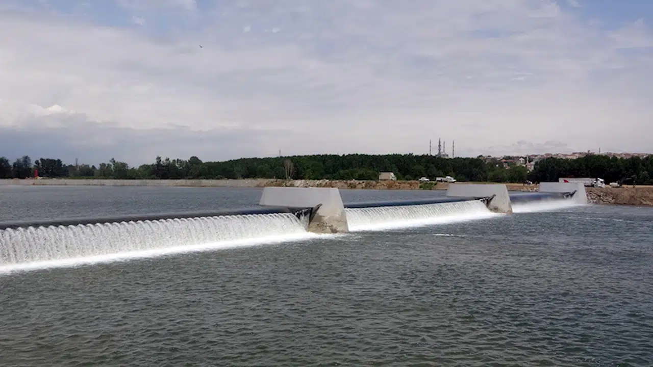 Meriç Nehri'nde arızalanan hidroelektrik santrali, güçlendirilip test aşamasına alındı