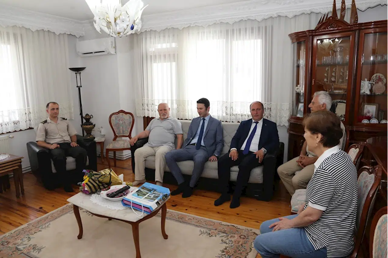 Arhavi Kaymakamı Çimşir'den şehit ailesine ve gaziye ziyaret 