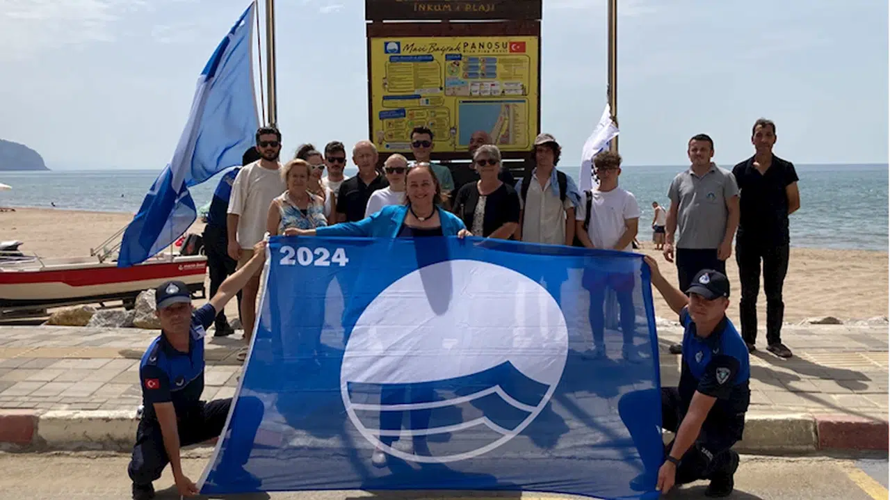 Bartın'da mavi bayraklı İnkumu Sahili'nde deniz sezonu açıldı