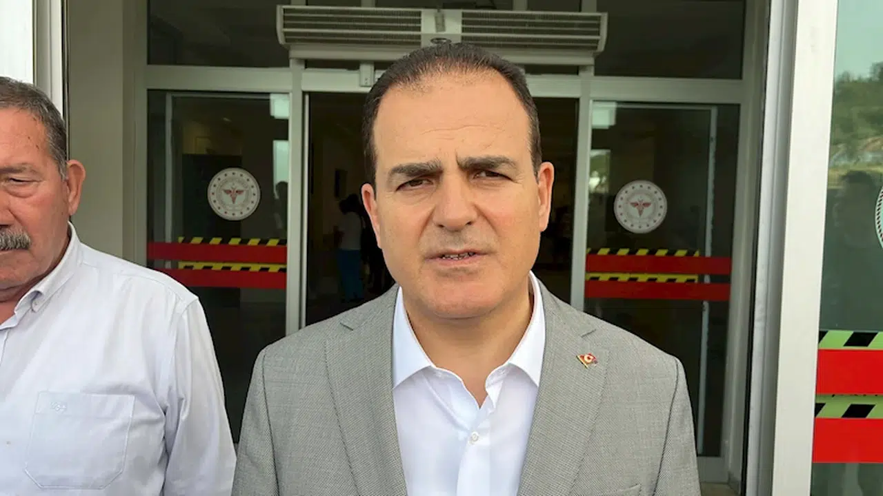 Aydın'da yangın söndürme uçağının burun kısmı su aldığı Bafa Gölü'ne battı (4)