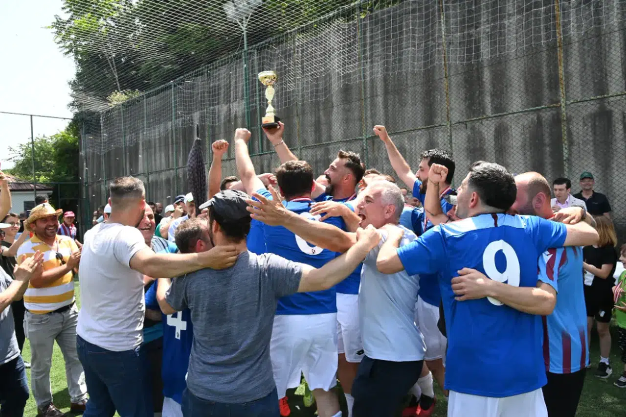 Kardeşlik Ruhu Sahada: DSİ 22. Bölge Müdürlüğü Bahar Futbol Turnuvası'nın Galibi Makina İmalat ve Donatım Şube Müdürlüğü!