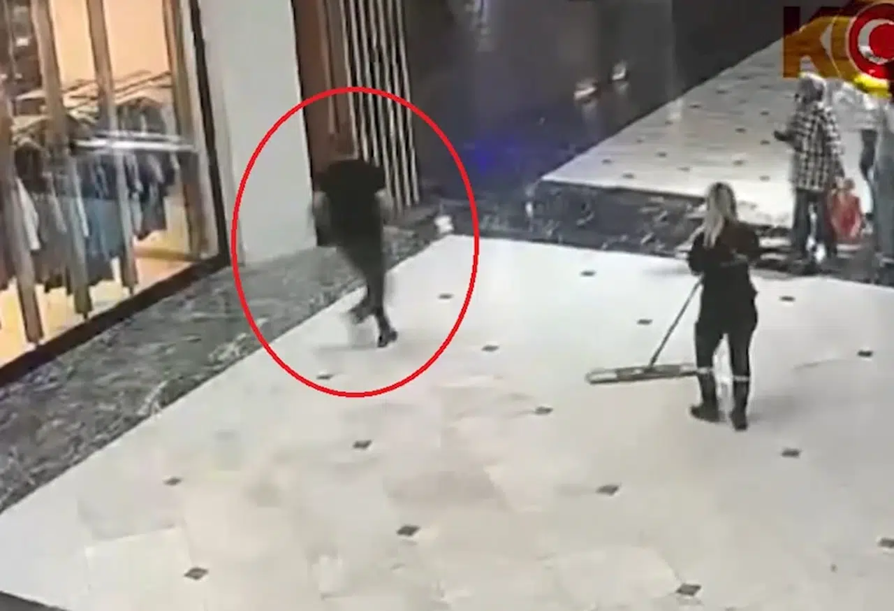 Kayseri'de 22 yıl hapisle aranan firari hükümlü, AVM'de yakalandı