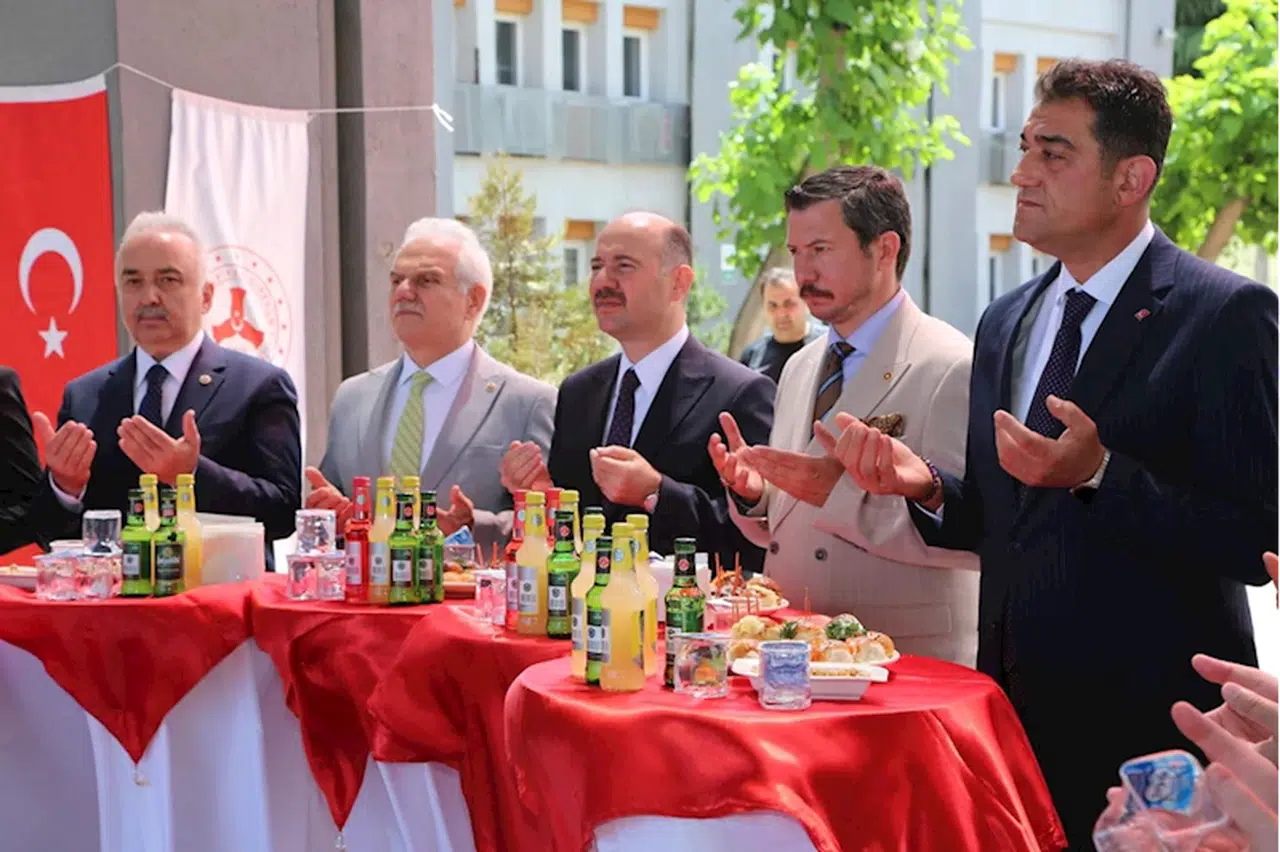 Giresun'da bayramlaşma töreni düzenlendi