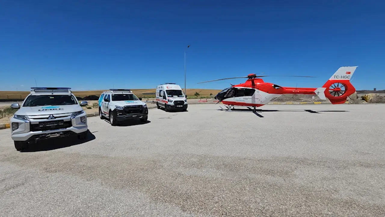Sağlık Bakanlığı'ndan geçiş güzergahında ambulans helikopterli önlem 