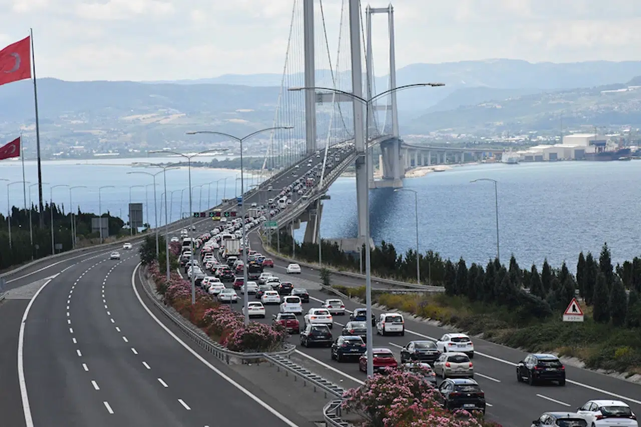 Osmangazi Köprüsü'nde bayram trafiği yoğunluğu/Ek fotoğraflar