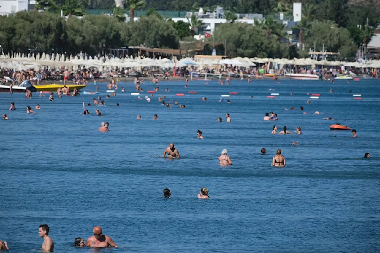 Bodrum sahillerinde bayram tatili yoğunluğu