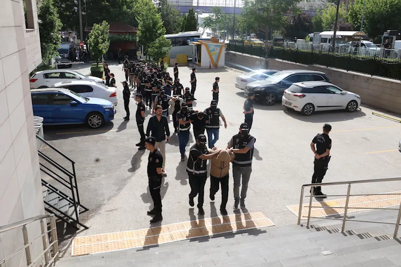 Eskişehir'de suç örgütüne operasyon: 4 tutuklama (2)