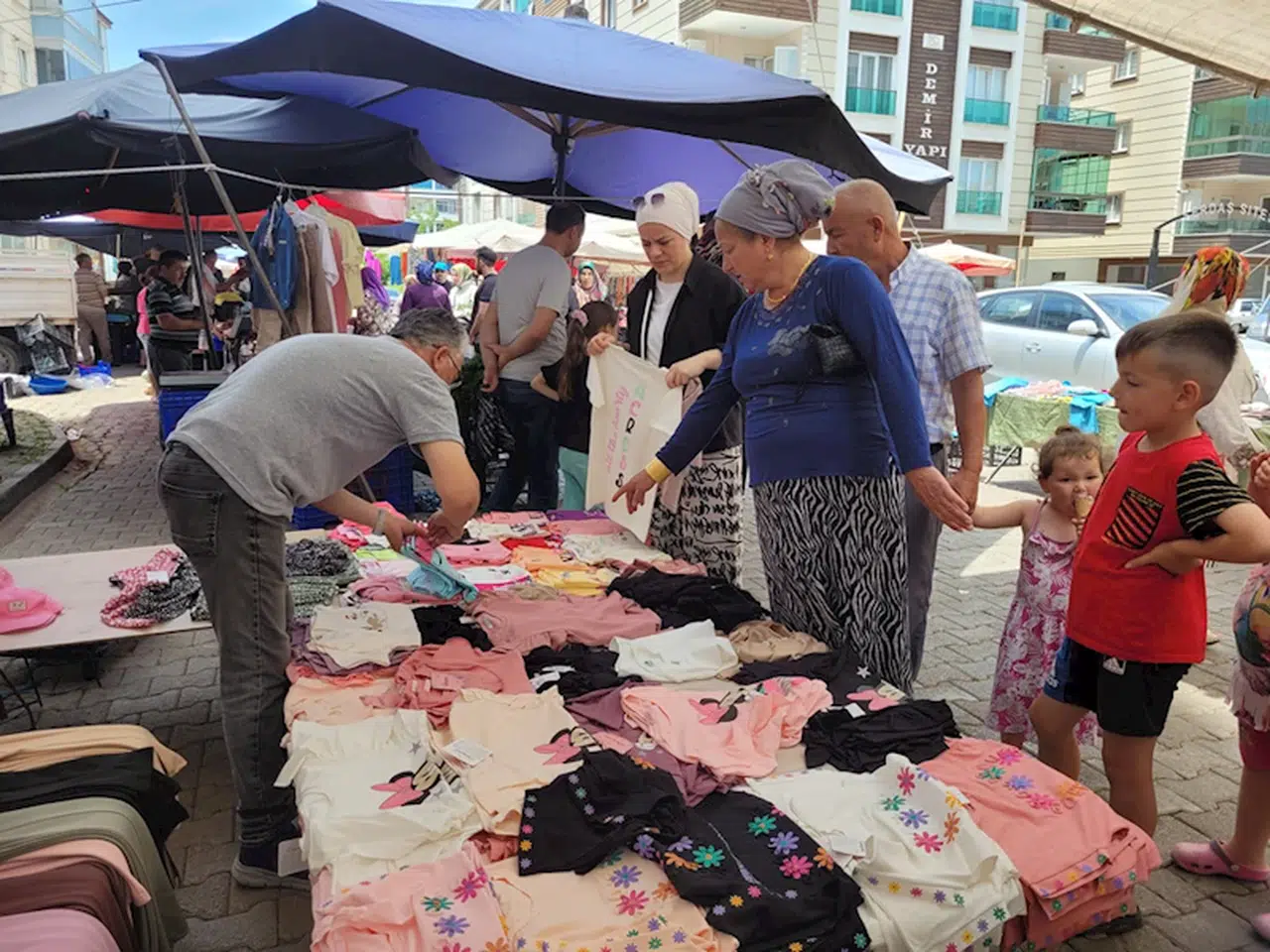 Tekkeköy'de Kurban Bayramı Arife Pazarı kuruldu
