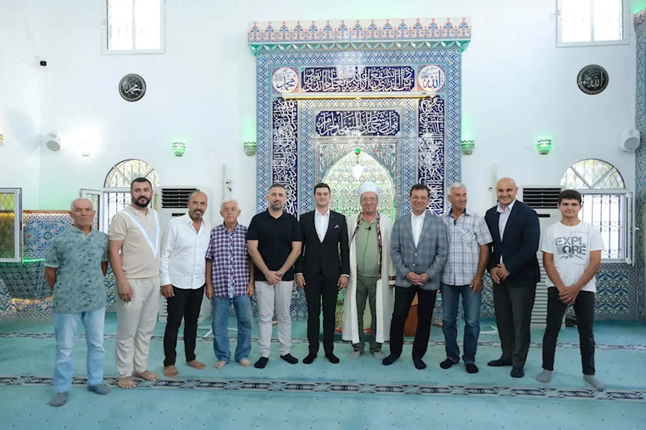 Ekrem İmamoğlu, Bodrum'da bayram namazı kıldı