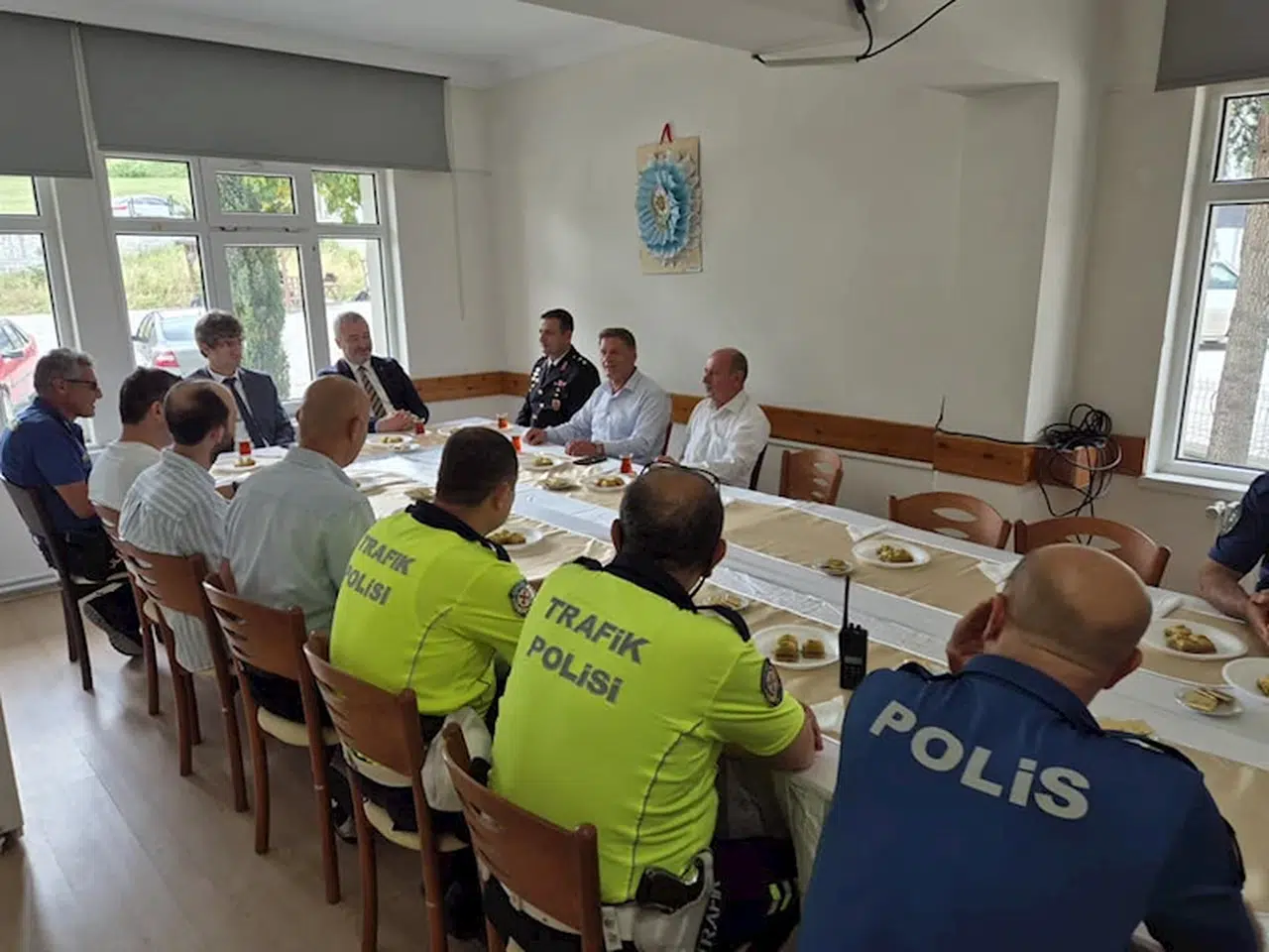 19 Mayıs'ta Kaymakam Civelek ve Belediye Başkanı Topaloğlu'ndan bayram ziyaretleri