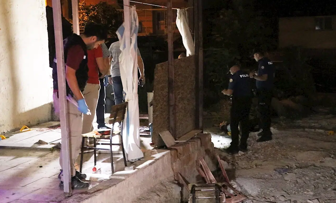 5 yıl önce boşandığı eski eşi ve sevgilisi öldürdü