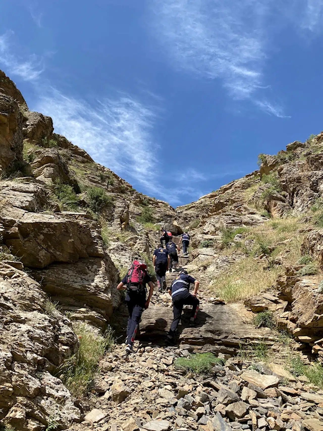 Van'da kayıp olarak aranan çoban arazide uyuyakalıp, yolu şaşırmış 