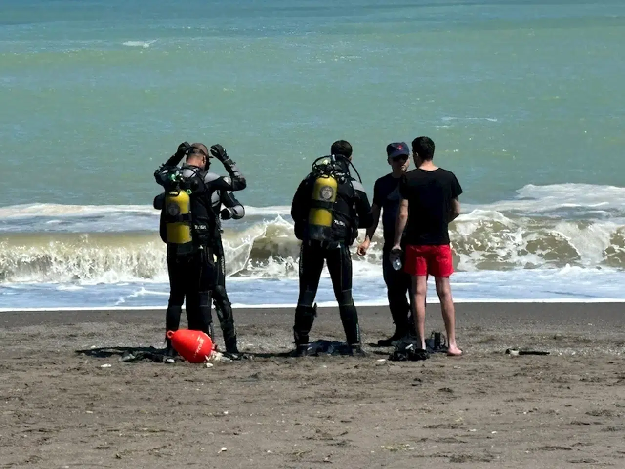 16 yaşındaki İbrahim, serinlemek için girdiği denizde kayboldu