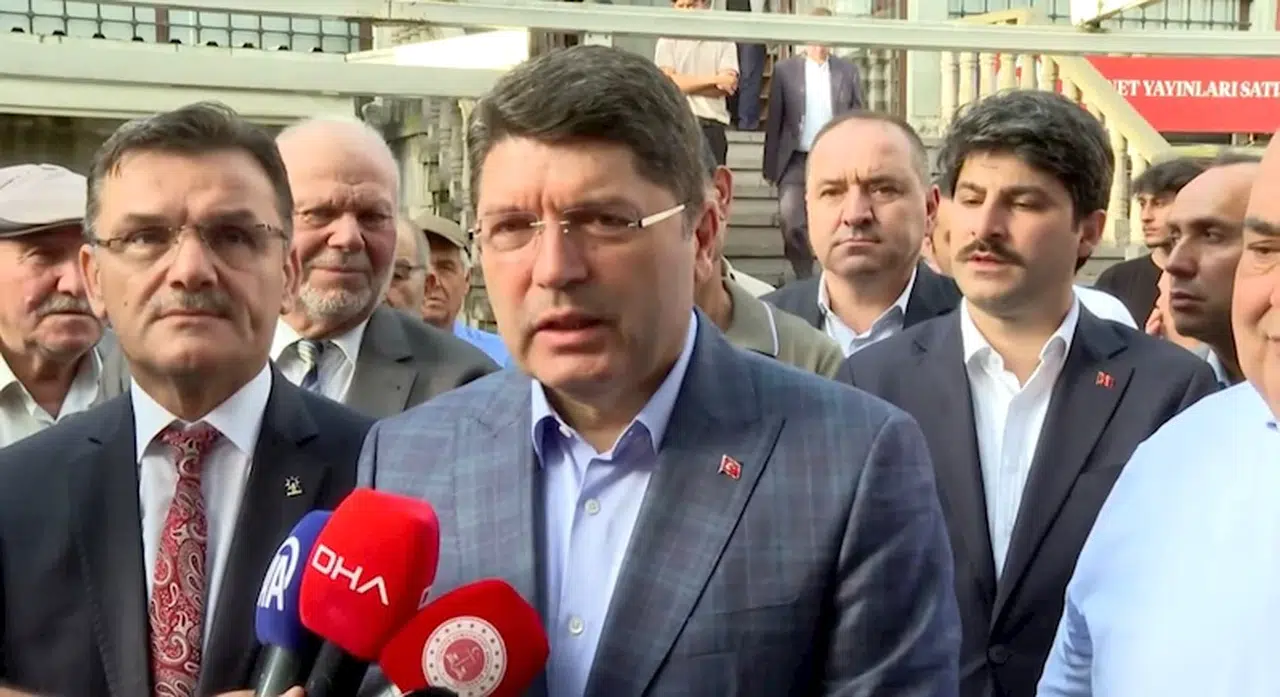 Bakan Tunç, bayram namazını baba ocağı Bartın'da kıldı