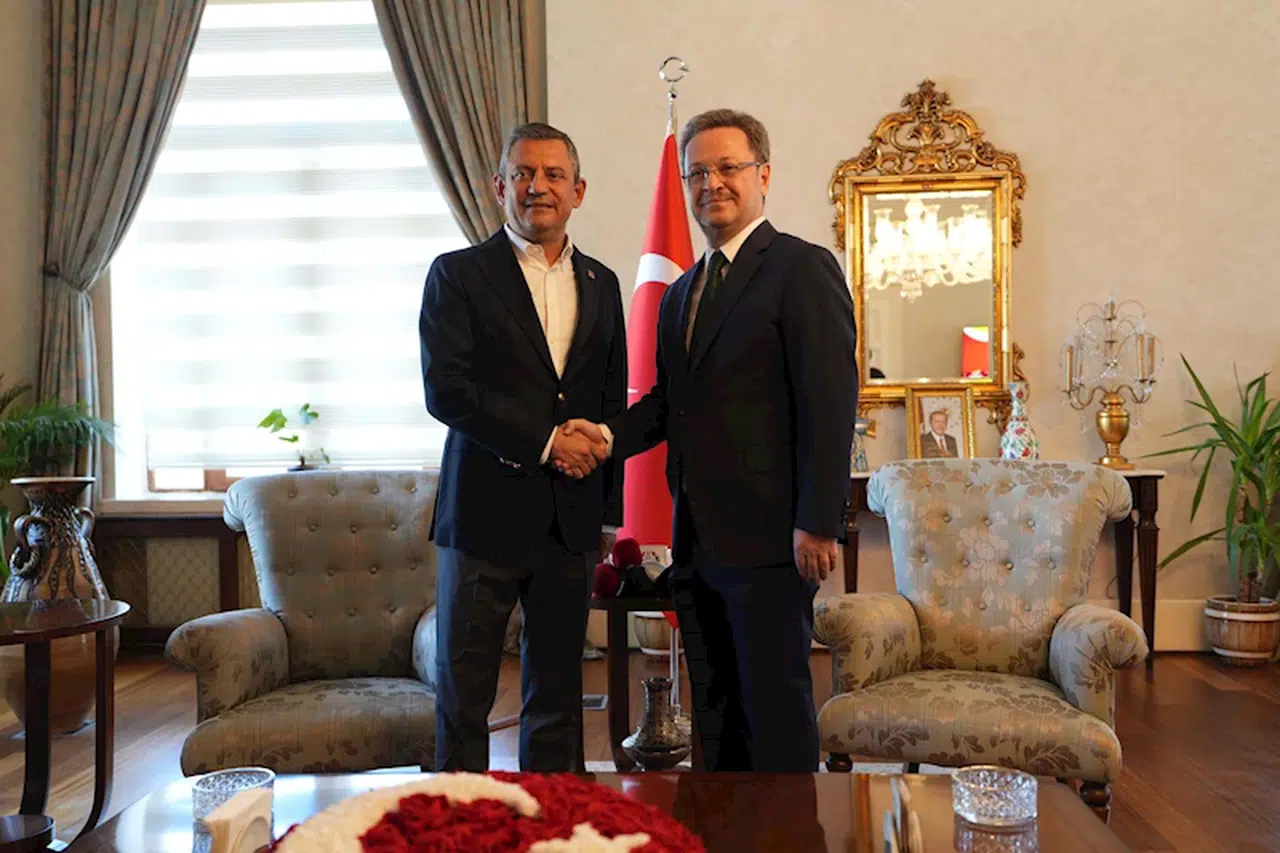 MANİSA Özgür Özel: O sözü hiç üzerimize almıyoruz (2) (VİDEO EKLENDİ) 