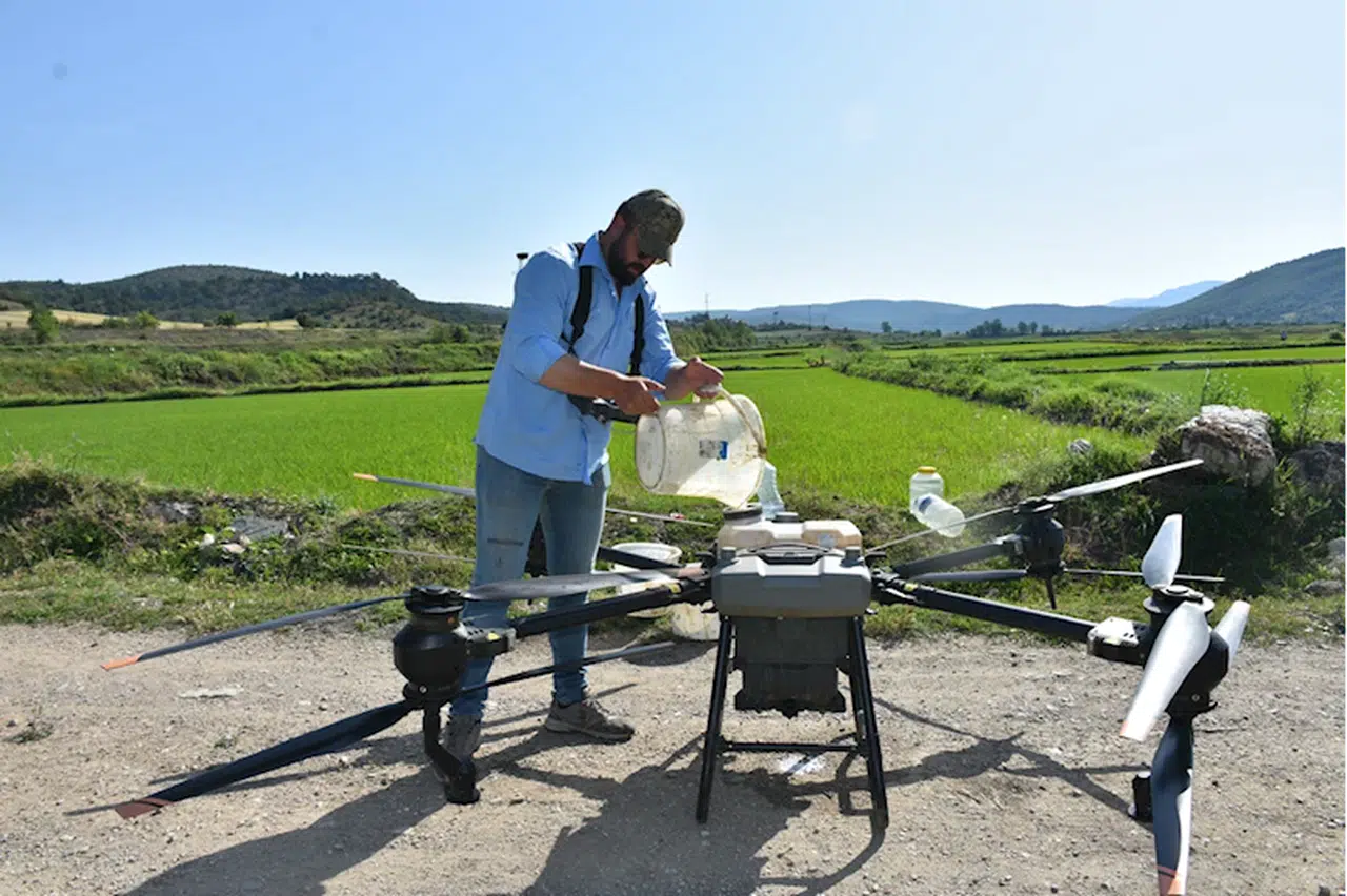 Saraydüzü'nde çiftçilerin dron kullanımı yaygınlaşıyor
