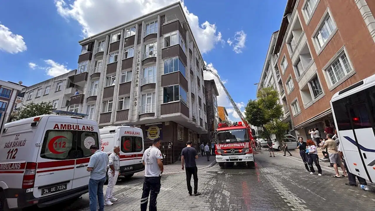 İstanbul - Esenyurt'ta 4 katlı binada yangın