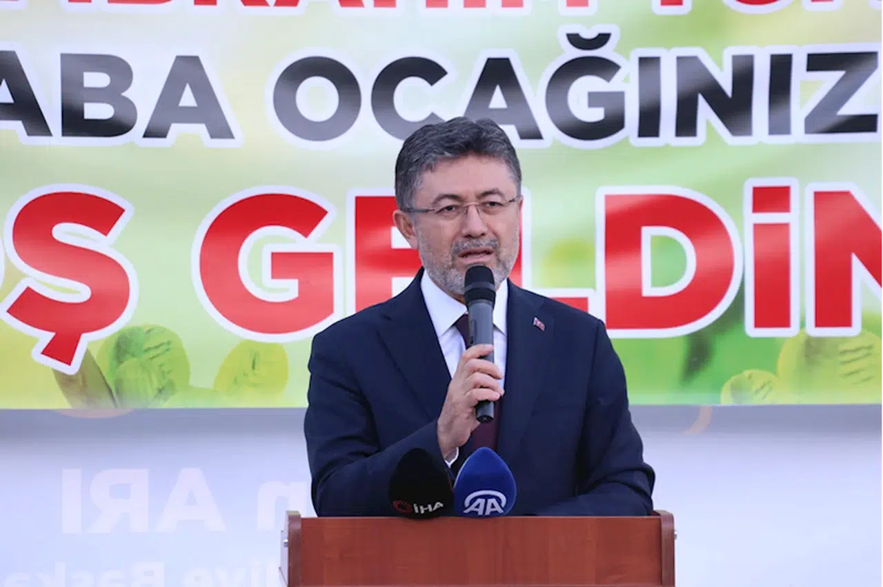 Bakan Yumaklı, Kastamonu'nun Pınarbaşı ilçesinde bayramlaşma törenine katıldı: 