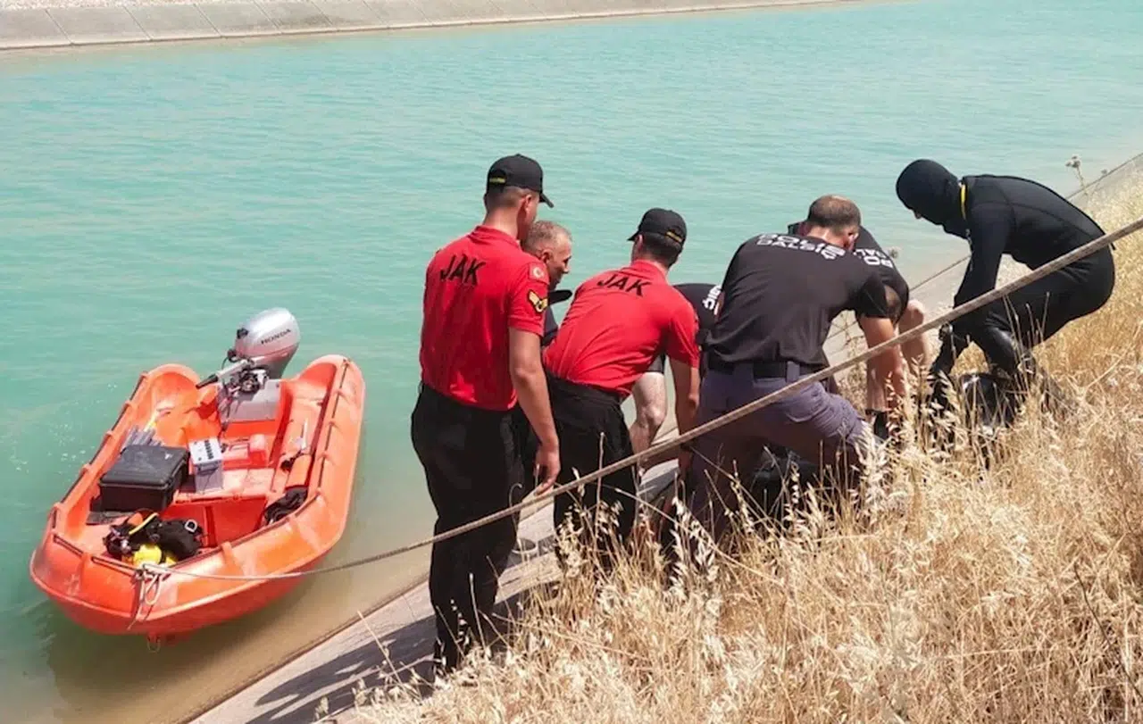 Serinlemek için girdiği sulama kanalında kayboldu (2)