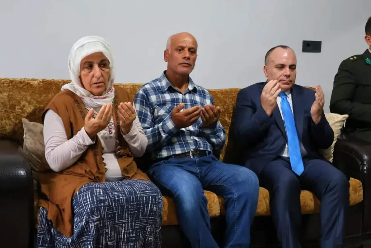 Artvin Valisi Cengiz Ünsal'dan Şehit Ailesine Bayram Ziyareti