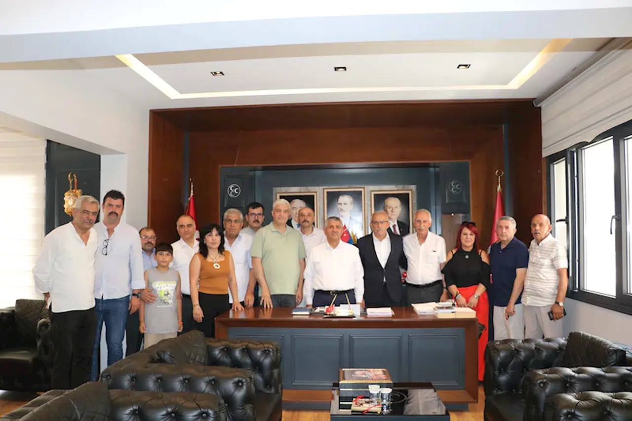 MHP İzmir İl Başkanlığı'nda bayramlaşma töreni düzenlendi